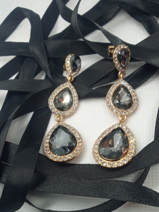Jewelry - TRIPLE STONE EARRINGS